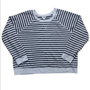 XXL Old Navy Two Tone Gray Horizontal Striped Sweater